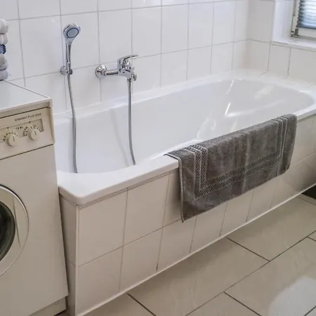 아파트 2 Bedroom Gorgeous In Krakow Am *